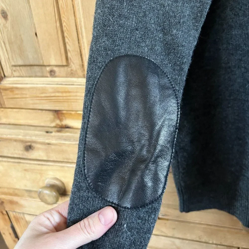Kate Spade Medium Gray‎ Knit Sweater Crewneck Bow Detail Leather Patch Charcoal